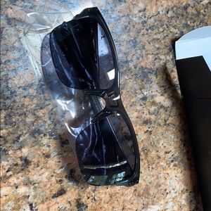 NWOT Brand new Oakley thinlink men’s sunglasses